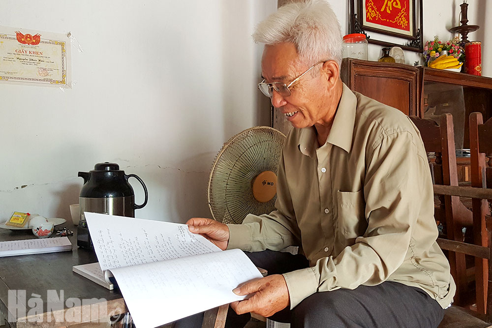 Nghệ nhân dân gian Nguyễn Đình Lâu.
